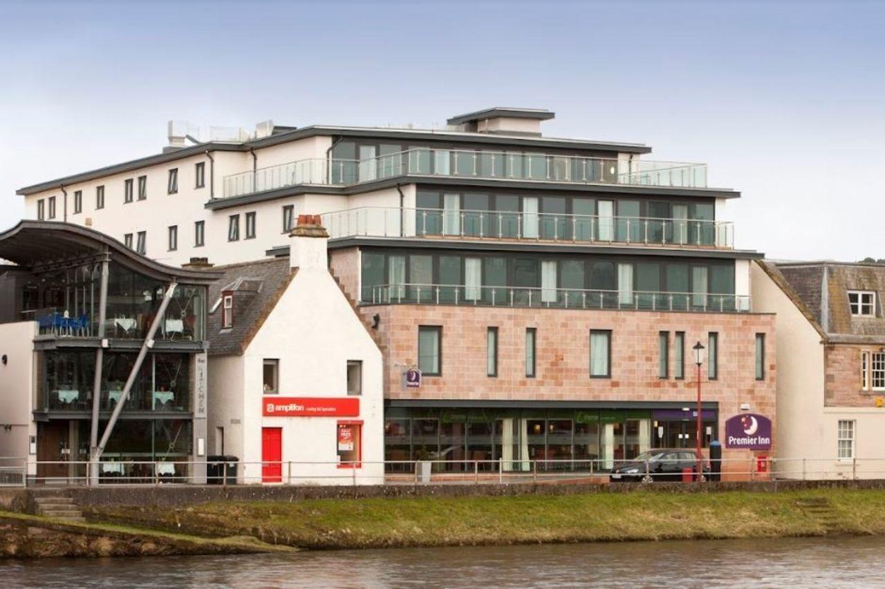 Premier Inn Inverness Centre - River Ness Exterior photo